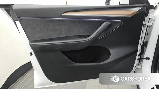 Tesla Model Y id 5039717 из Кореи 16