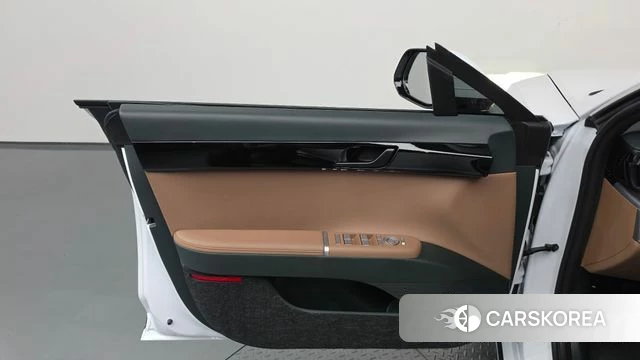 Hyundai Grandeur (GN7) id 5025934 из Кореи 16