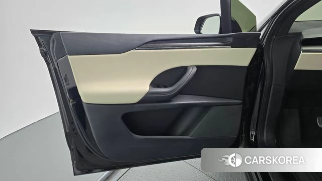 Tesla Model X id 5021798 из Кореи 16