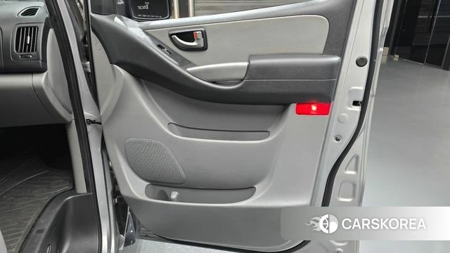 Hyundai The New Grand Starex id 4736986 из Кореи 16