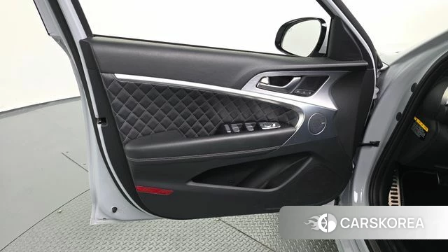 Genesis G70 id 5041993 из Кореи 16