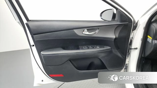 Kia Come New K3 id 4638206 из Кореи 16