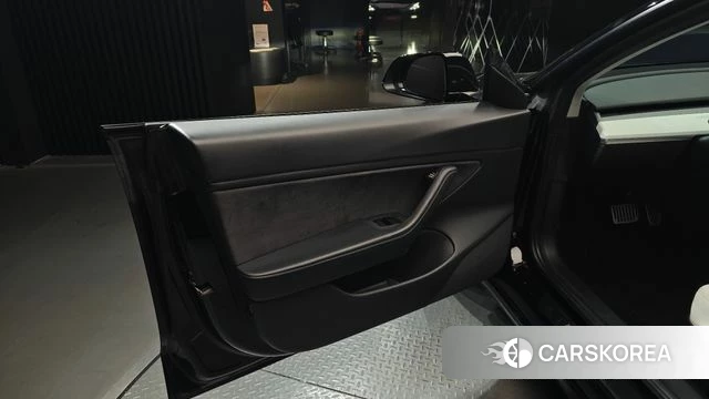 Tesla Model 3 id 4676977 из Кореи 16