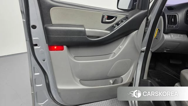 Hyundai The New Grand Starex id 5013647 из Кореи 16