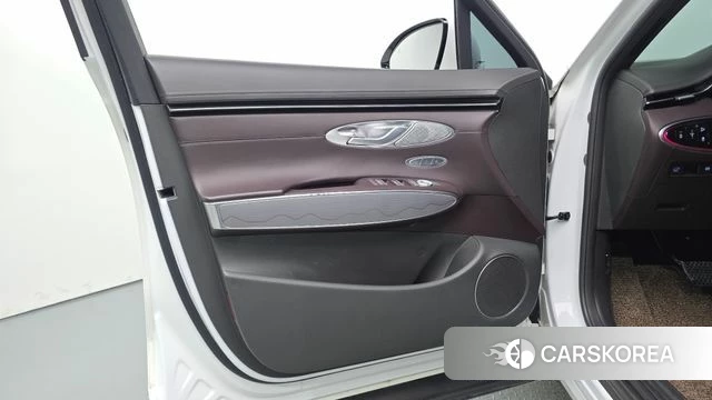 Genesis GV70 id 4987338 из Кореи 16