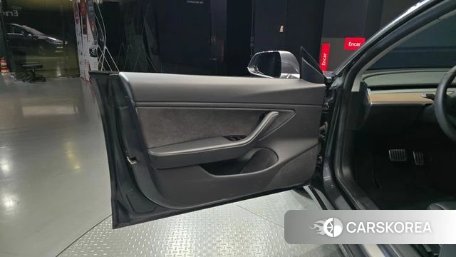 Tesla Model 3 id 4907202 из Кореи 16