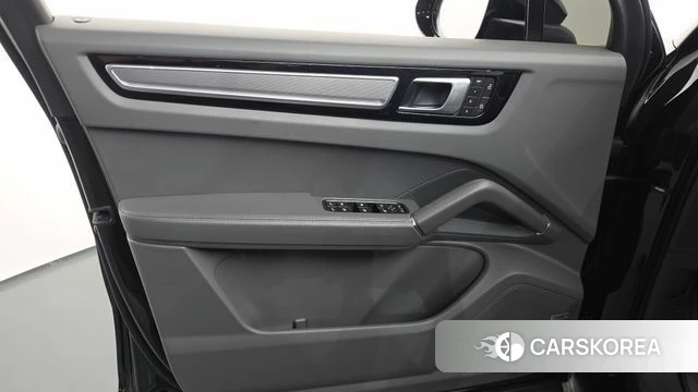 Porsche Cayenne (PO536) id 4991320 из Кореи 16