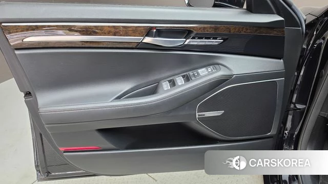 Genesis G90 id 4929796 из Кореи 16