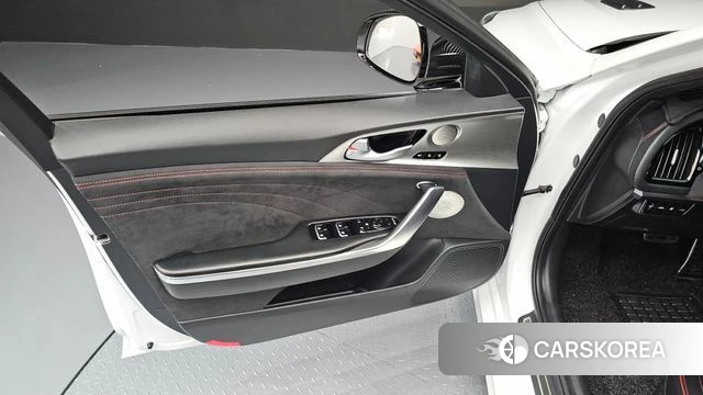 Kia Stinger Meister id 4976982 из Кореи 16