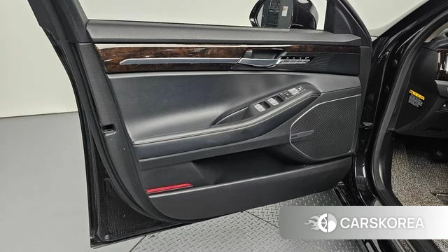 Genesis G90 id 5023786 из Кореи 16
