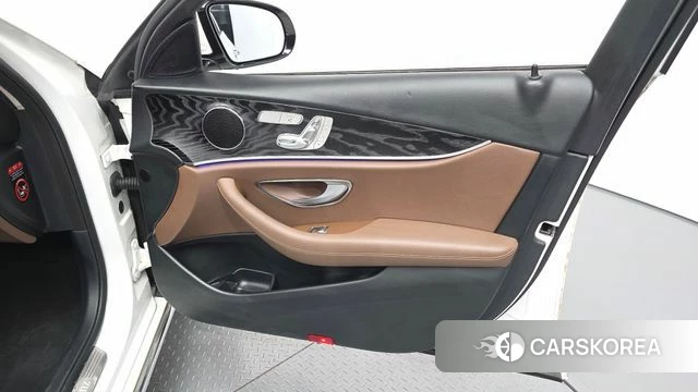 Mercedes-Benz E-Class W213 id 4998936 из Кореи 16