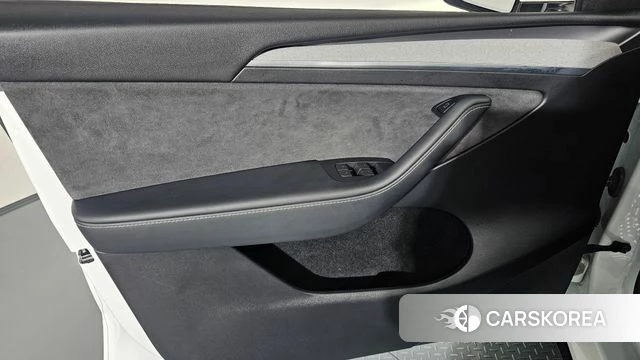 Tesla Model Y id 5026796 из Кореи 16