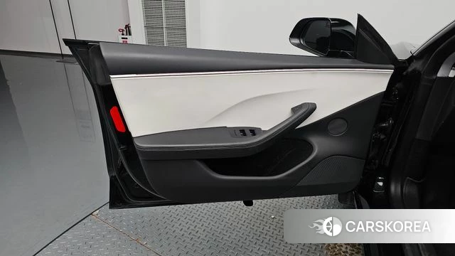 Tesla Model 3 id 5011462 из Кореи 16