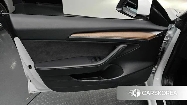 Tesla Model 3 id 4716885 из Кореи 16