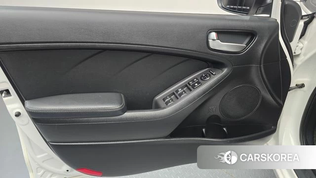 Kia The New K3 id 4978371 из Кореи 16