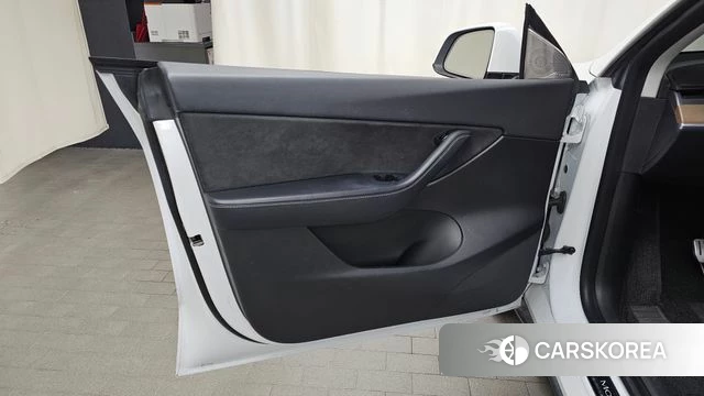 Tesla Model Y id 4952014 из Кореи 16