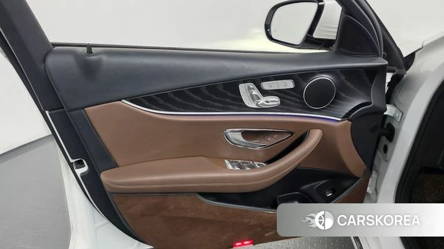 Mercedes-Benz E-Class W213 id 4978002 из Кореи 16