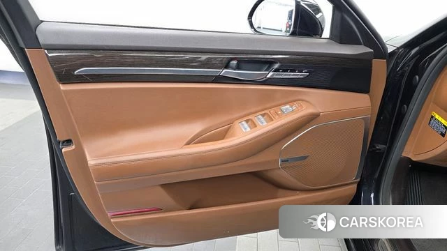 Genesis G90 id 4943465 из Кореи 16