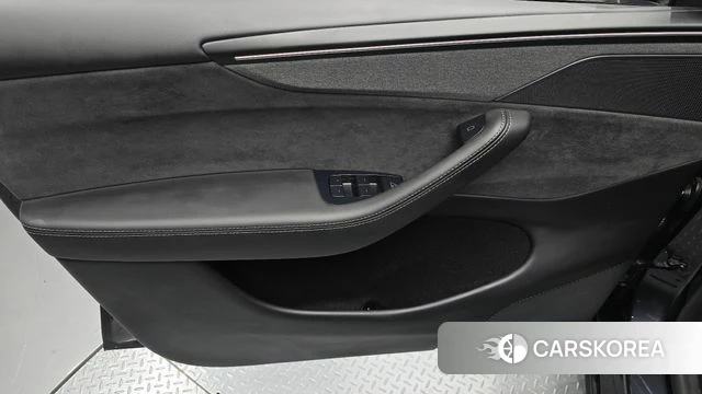 Tesla Model Y id 4748869 из Кореи 16