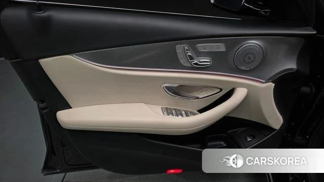 Mercedes-Benz E-Class W213 id 4993275 из Кореи 16