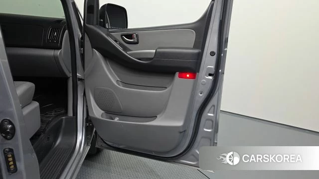 Hyundai The New Grand Starex id 4525101 из Кореи 16