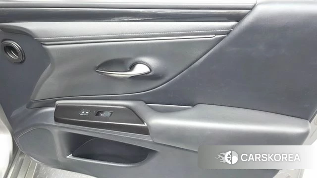 Lexus ES300h 7th generation id 4943704 из Кореи 16