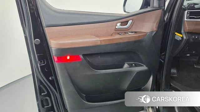 Hyundai The New Grand Starex id 4988406 из Кореи 16