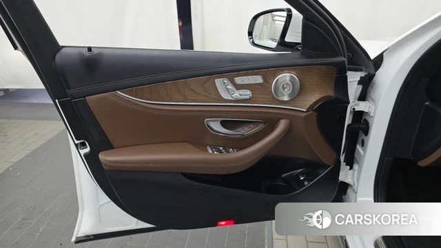 Mercedes-Benz E-Class W213 id 5026870 из Кореи 16