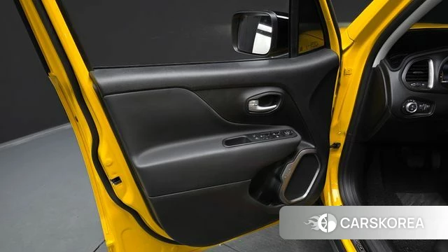 Jeep Renegade id 4941577 из Кореи 16