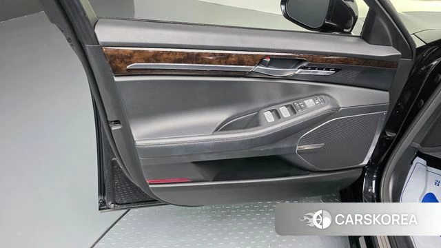 Genesis G90 id 4987689 из Кореи 16