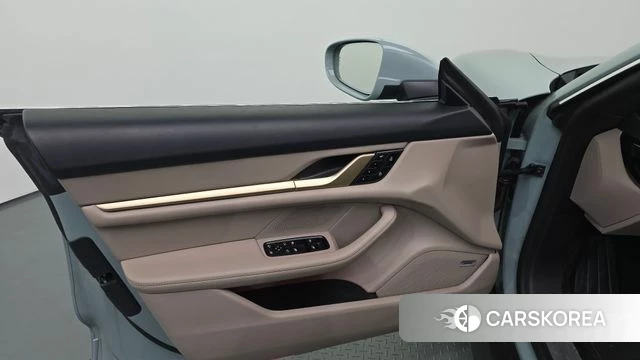 Porsche Taycan id 4964511 из Кореи 16