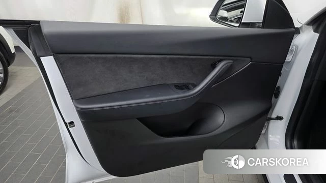 Tesla Model Y id 4702529 из Кореи 16