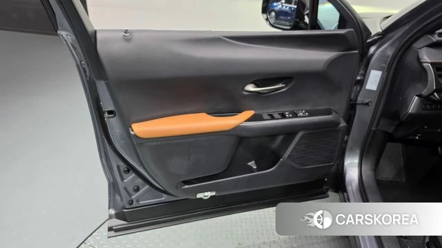 Lexus UX250h id 4899473 из Кореи 16
