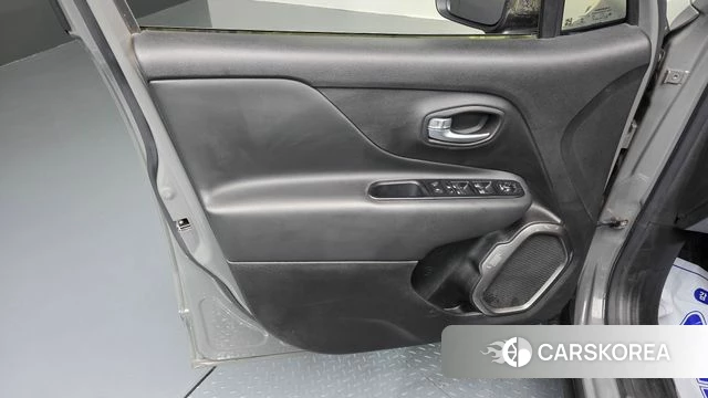 Jeep Renegade id 5048153 из Кореи 16