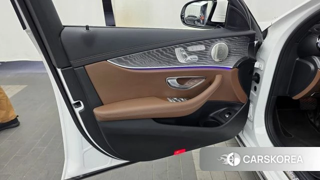 Mercedes-Benz E-Class W213 id 4991452 из Кореи 16