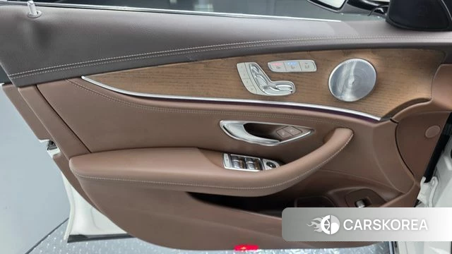 Mercedes-Benz E-Class W213 id 4953215 из Кореи 16