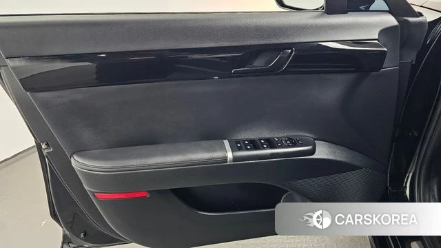 Hyundai Grandeur Hybrid (GN7) id 5021607 из Кореи 16