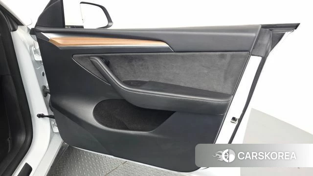 Tesla Model Y id 4996705 из Кореи 16