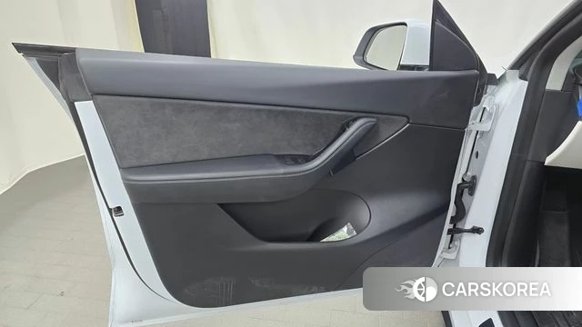 Tesla Model Y id 4951249 из Кореи 16