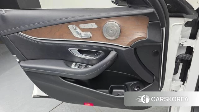 Mercedes-Benz E-Class W213 id 4943904 из Кореи 16