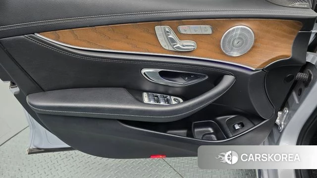 Mercedes-Benz E-Class W213 id 4918267 из Кореи 16