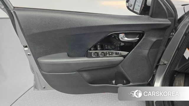 Kia Niro EV id 5053644 из Кореи 16