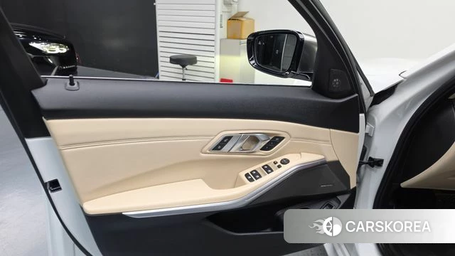 BMW 3 Series (G20) id 5028878 из Кореи 17