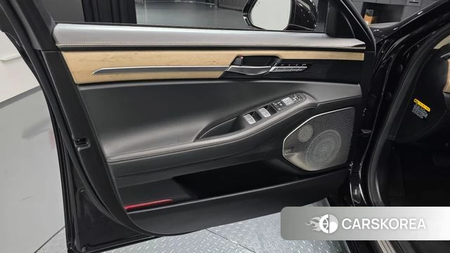 Genesis G90 id 5004308 из Кореи 16