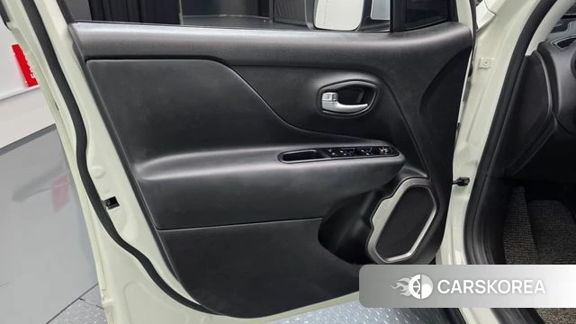 Jeep Renegade id 4975909 из Кореи 16