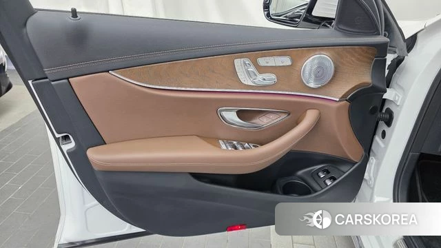 Mercedes-Benz E-Class W213 id 4997806 из Кореи 16