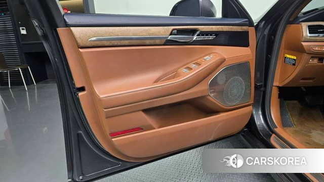 Genesis G90 id 4930117 из Кореи 16