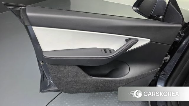 Tesla Model Y id 4899101 из Кореи 16