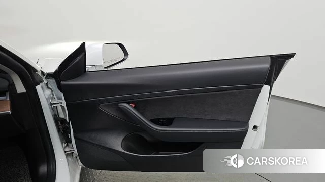 Tesla Model 3 id 4609741 из Кореи 16
