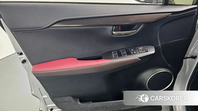 Lexus NX300h id 4633176 из Кореи 17